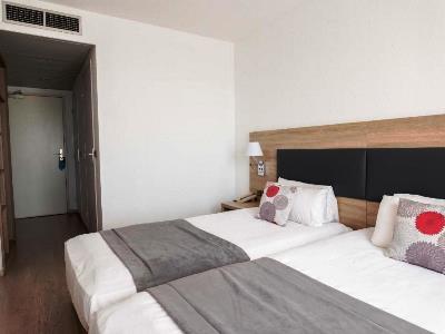 Hotel Adonis Cannes - Thomas 3*