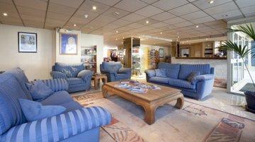 Adonis Cannes - Thomas