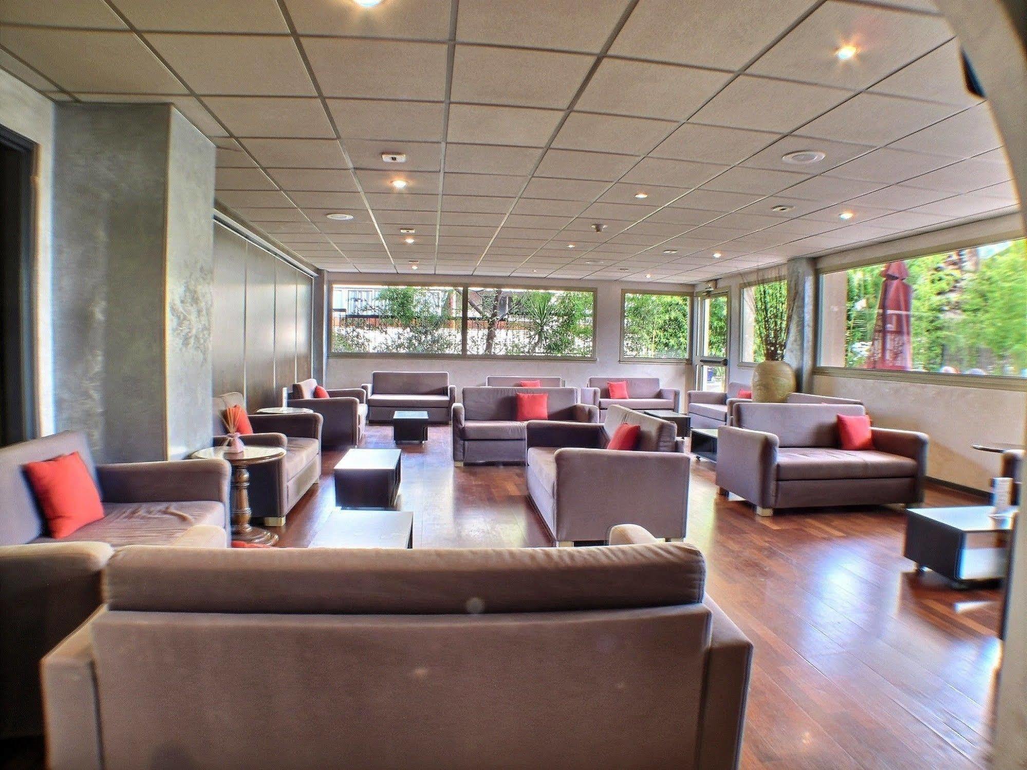 Hotel Adonis Cannes - Thomas